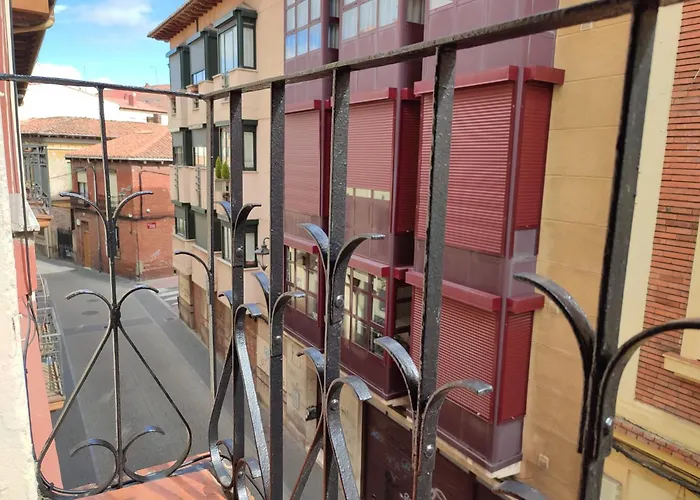 Apartmán Paredes 8 *